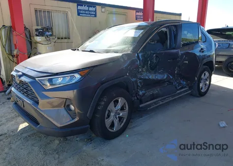 2020 Toyota Rav4 Xle z USA, uszkodzony, nr VIN JTMW1RFV8LJ021899